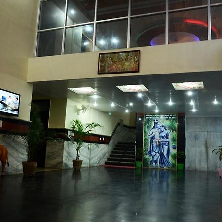 Hotel Krishna International Vrindāvan Extérieur photo