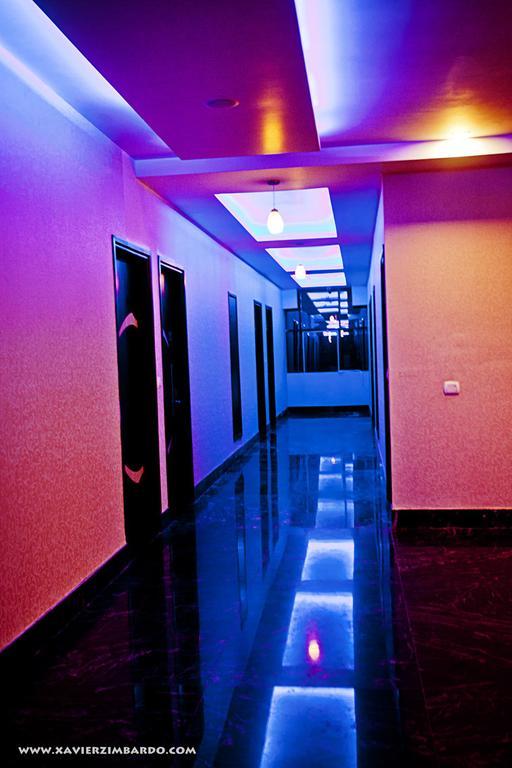 Hotel Krishna International Vrindāvan Extérieur photo