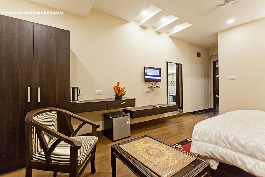Hotel Krishna International Vrindāvan Extérieur photo