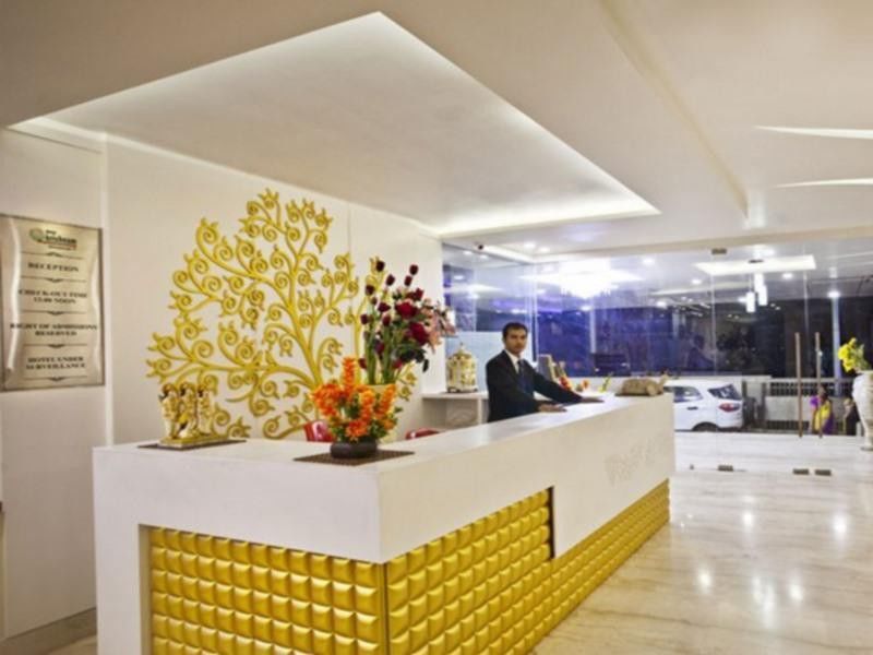 Hotel Krishna International Vrindāvan Extérieur photo
