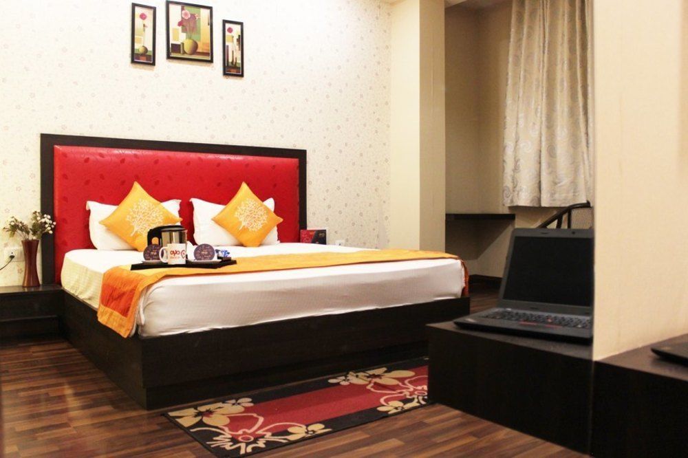 Hotel Krishna International Vrindāvan Extérieur photo