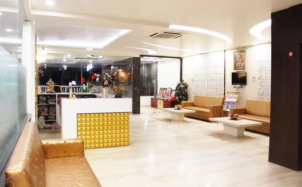 Hotel Krishna International Vrindāvan Extérieur photo